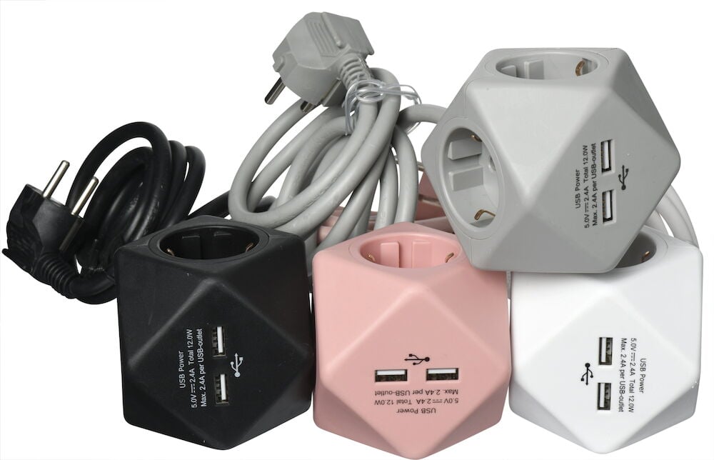 4-osainen jatkojohto sisäkäyttöön 2 USB-liitäntää